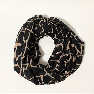 ✨2/$20 ♾🦒Infinity Giraffe Print Scarf